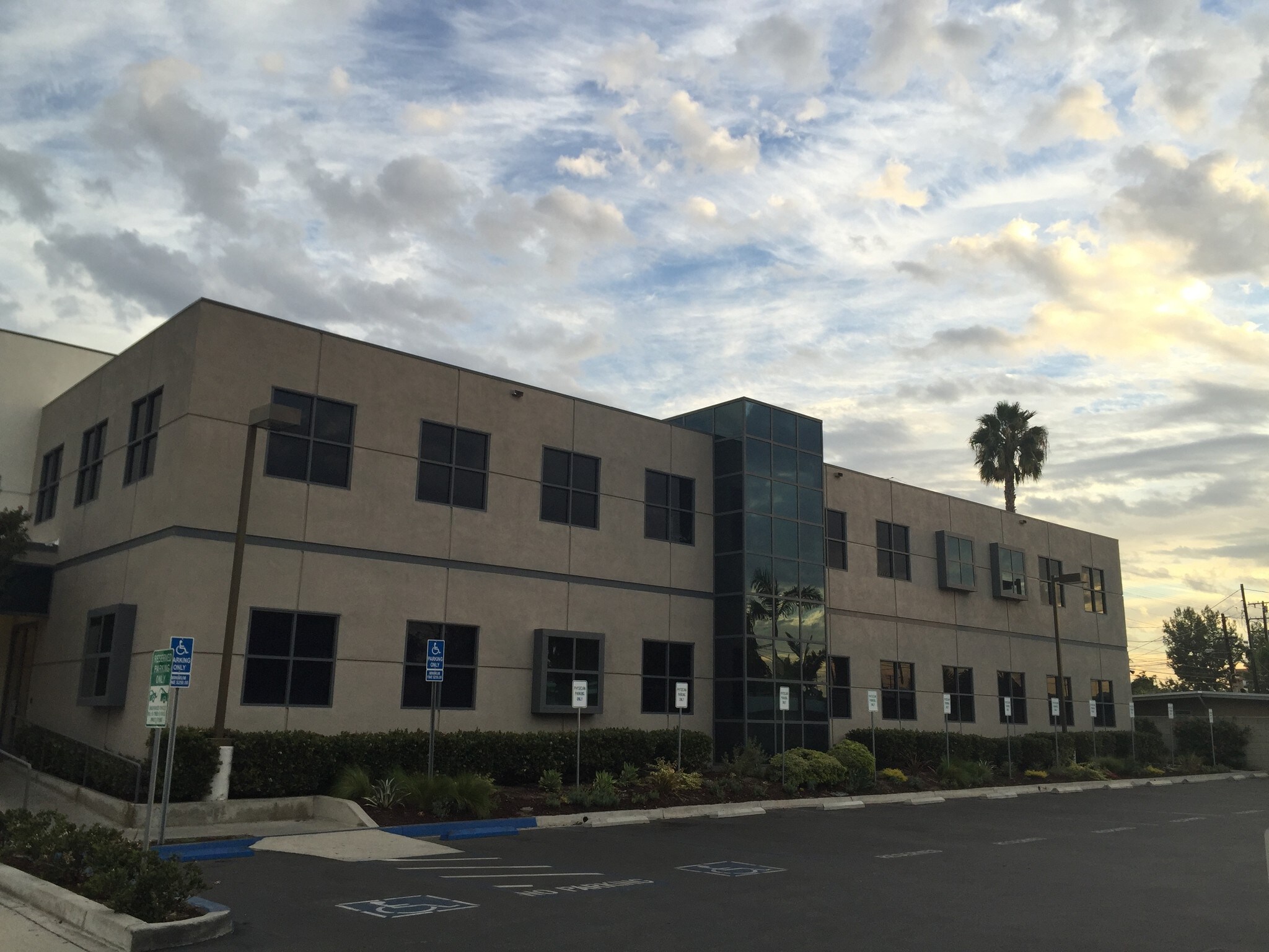 9604 Artesia Blvd, Bellflower, CA for Rent