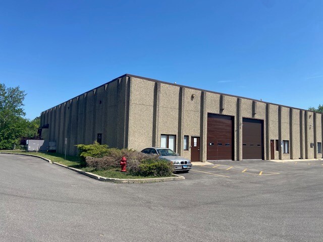 868-878 Tower Rd, Mundelein, IL for Rent