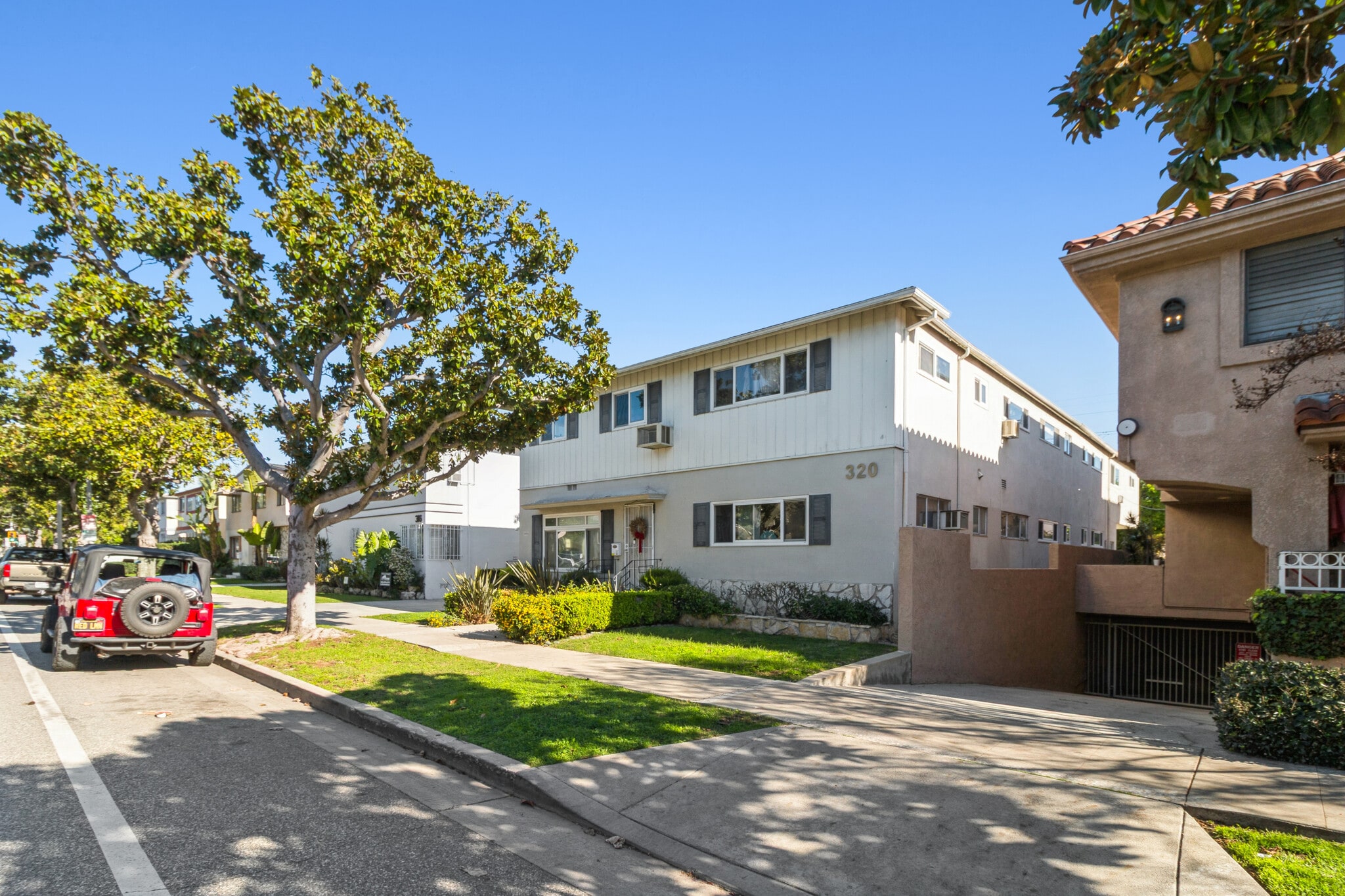 320 S Doheny Dr, Beverly Hills, CA for Sale
