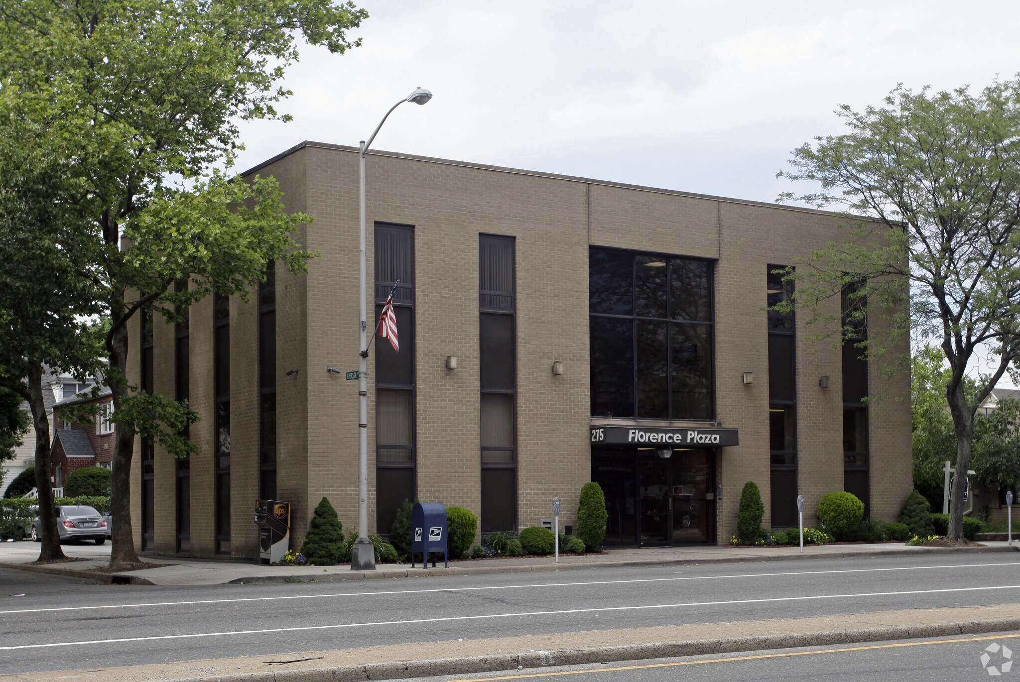 275 Jericho Tpke, Floral Park, NY for Rent