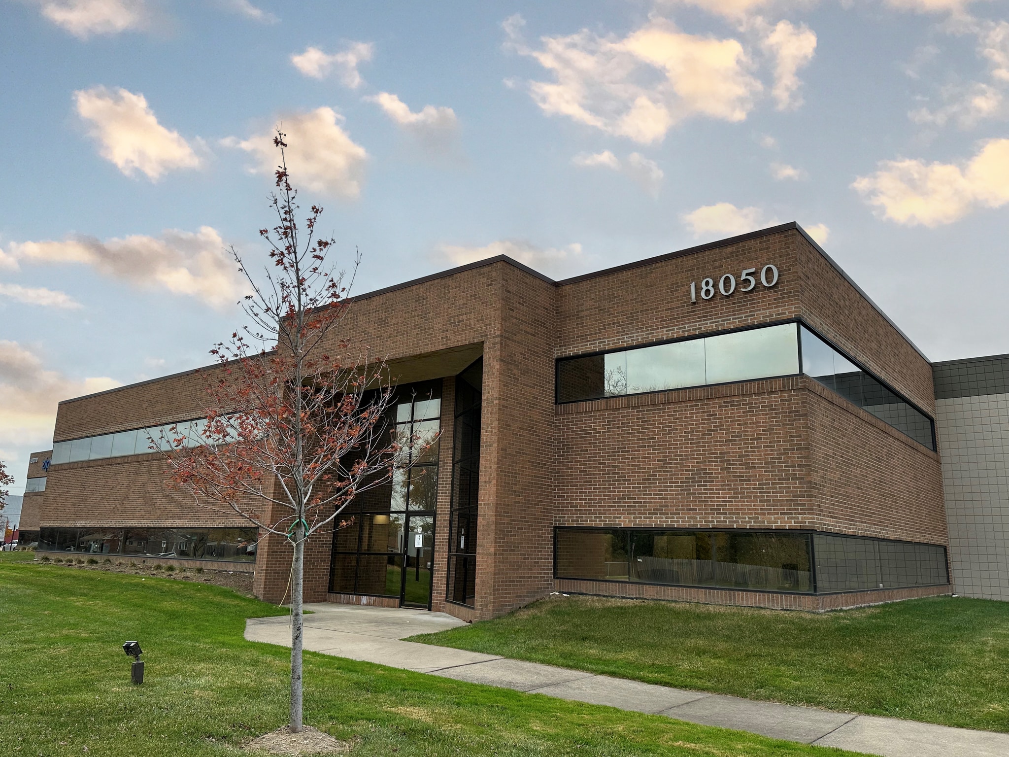 18070 15 Mile Rd, Fraser, MI for Rent