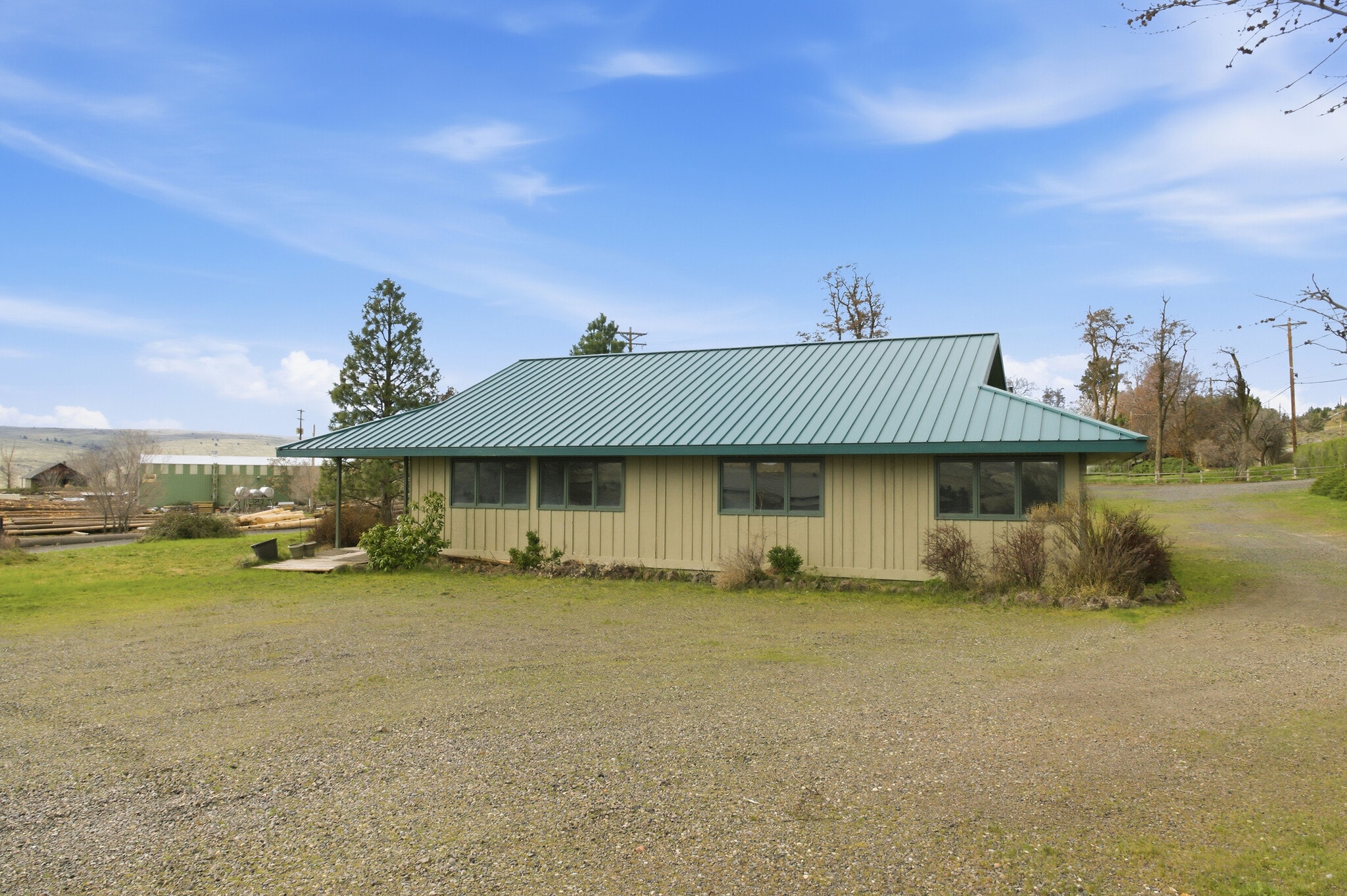 615 Timber Ln, Maupin, OR for Sale