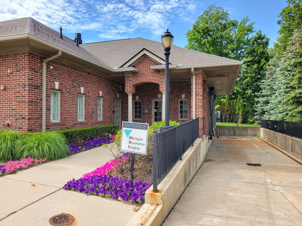 43650 Garfield Rd, Clinton Township, MI for Rent