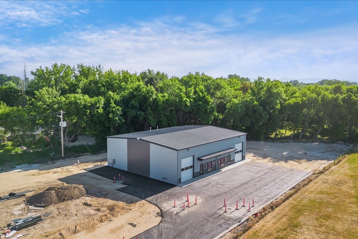 80 N Happy Valley Rd, Nampa, ID for Sale