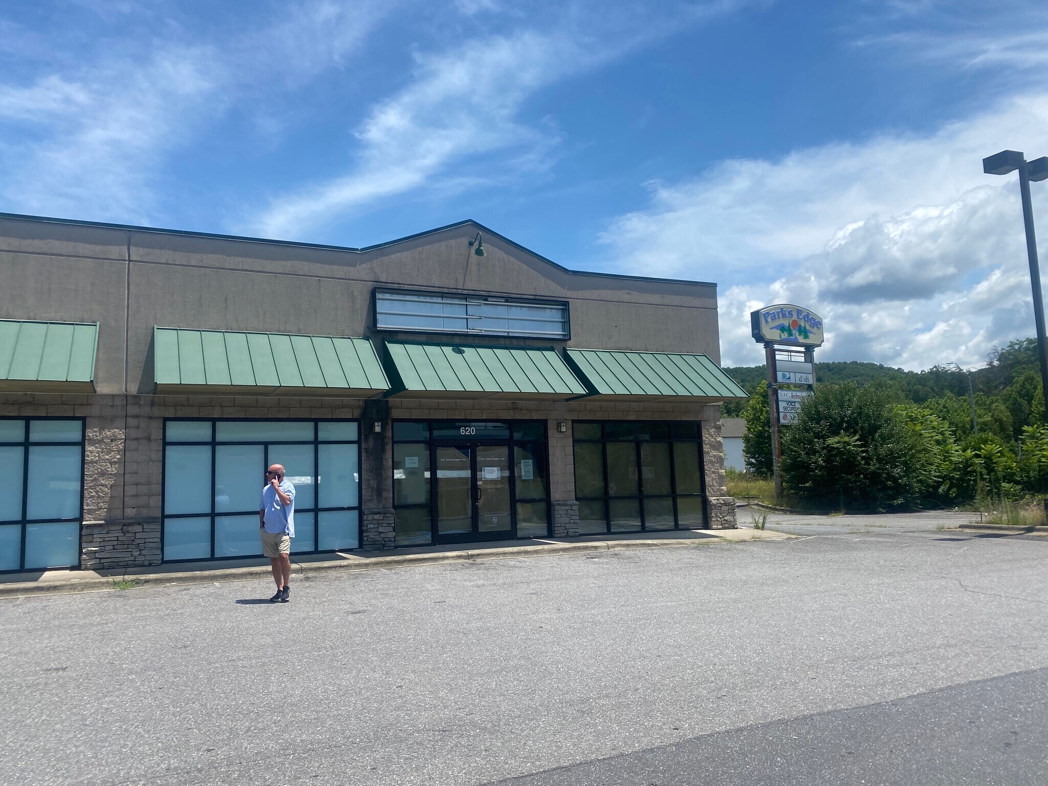 620 Casino Trl, Whittier, NC for Rent
