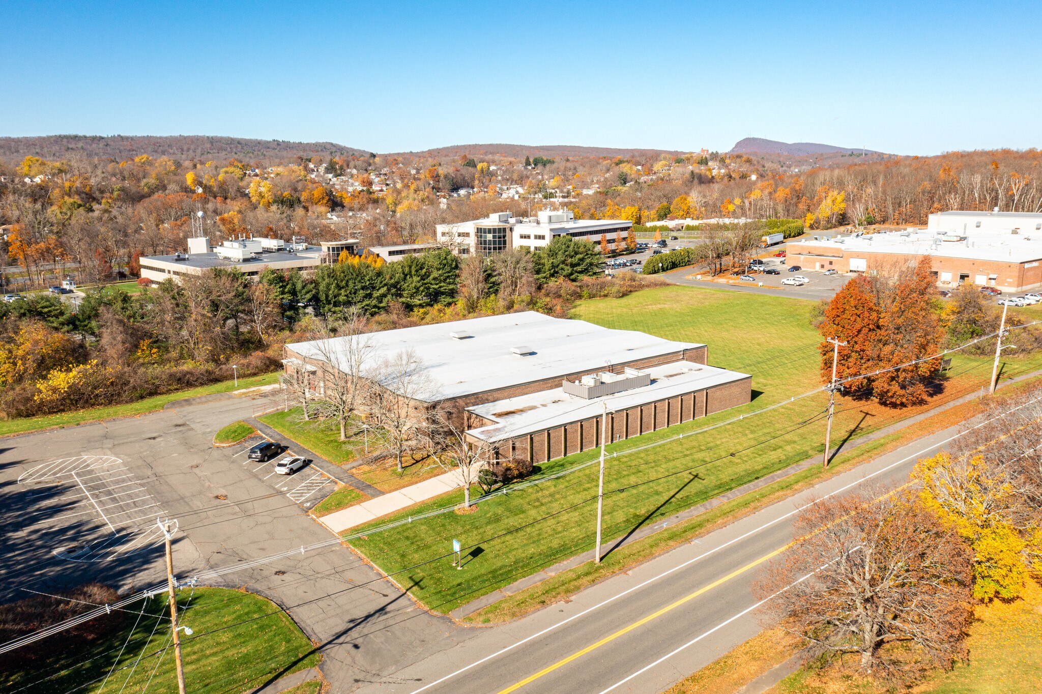 115 Whiting Farms Rd Holyoke, MA 01040 Industrial Property for Lease on