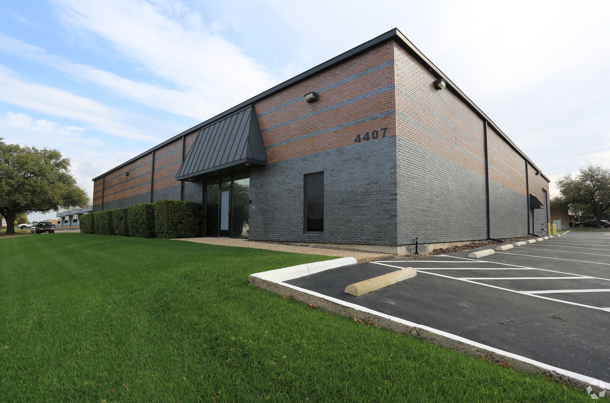 4407 Alpha Rd, Dallas, TX for Rent