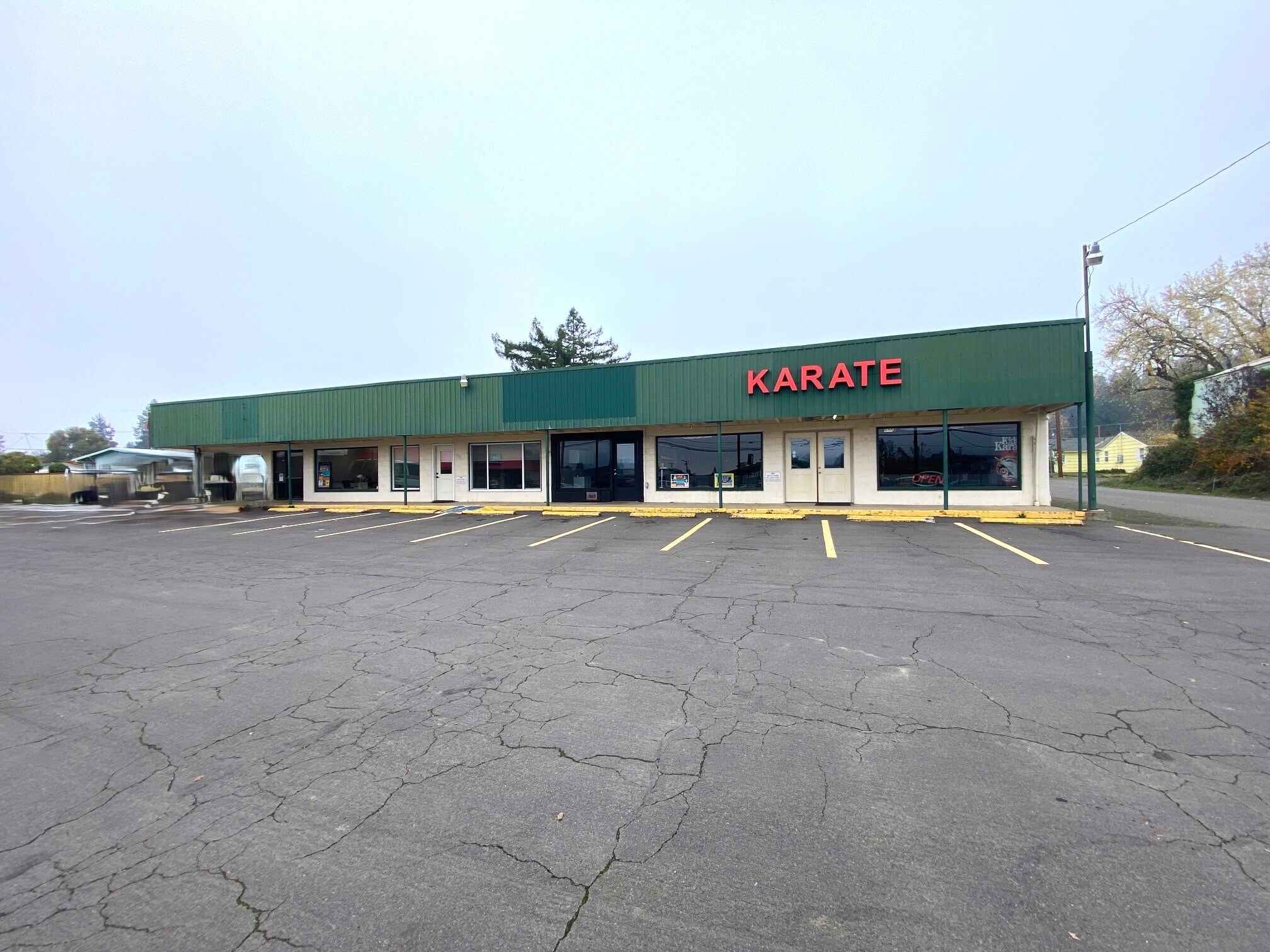 1003-1009 W Central Ave, Sutherlin, OR for Rent