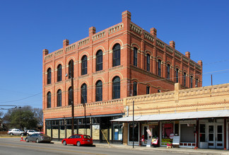 Lockhart, TX Storefront Retail/Office - 119 W San Antonio St