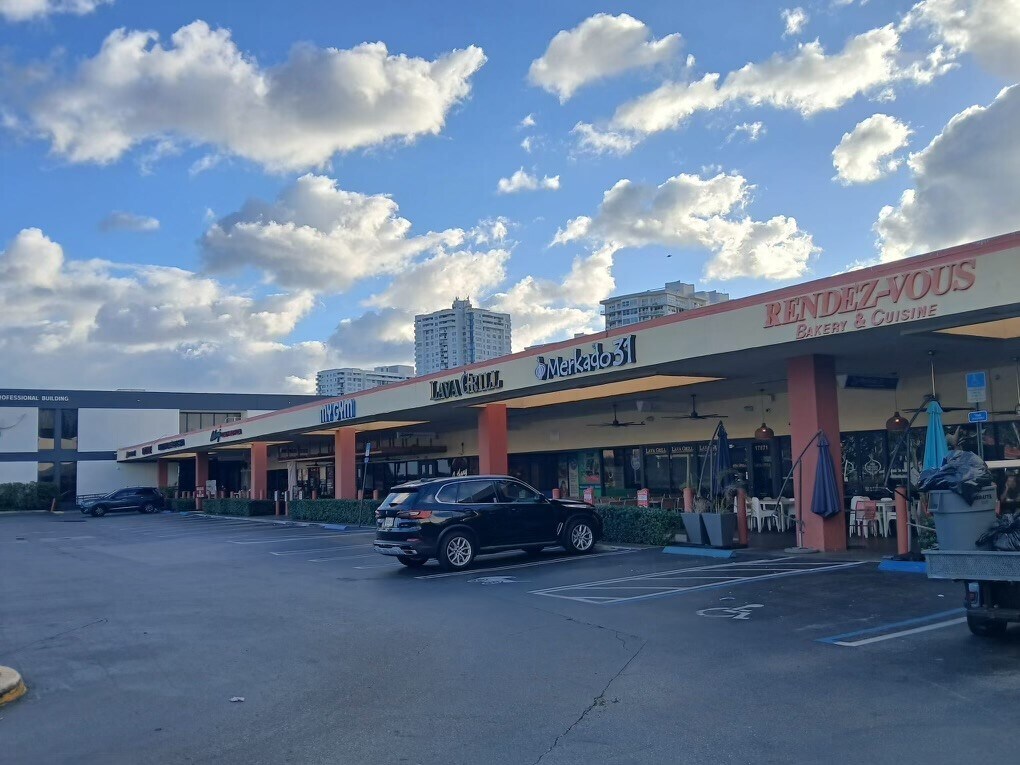 17985 Biscayne Blvd, Miami, FL for Rent