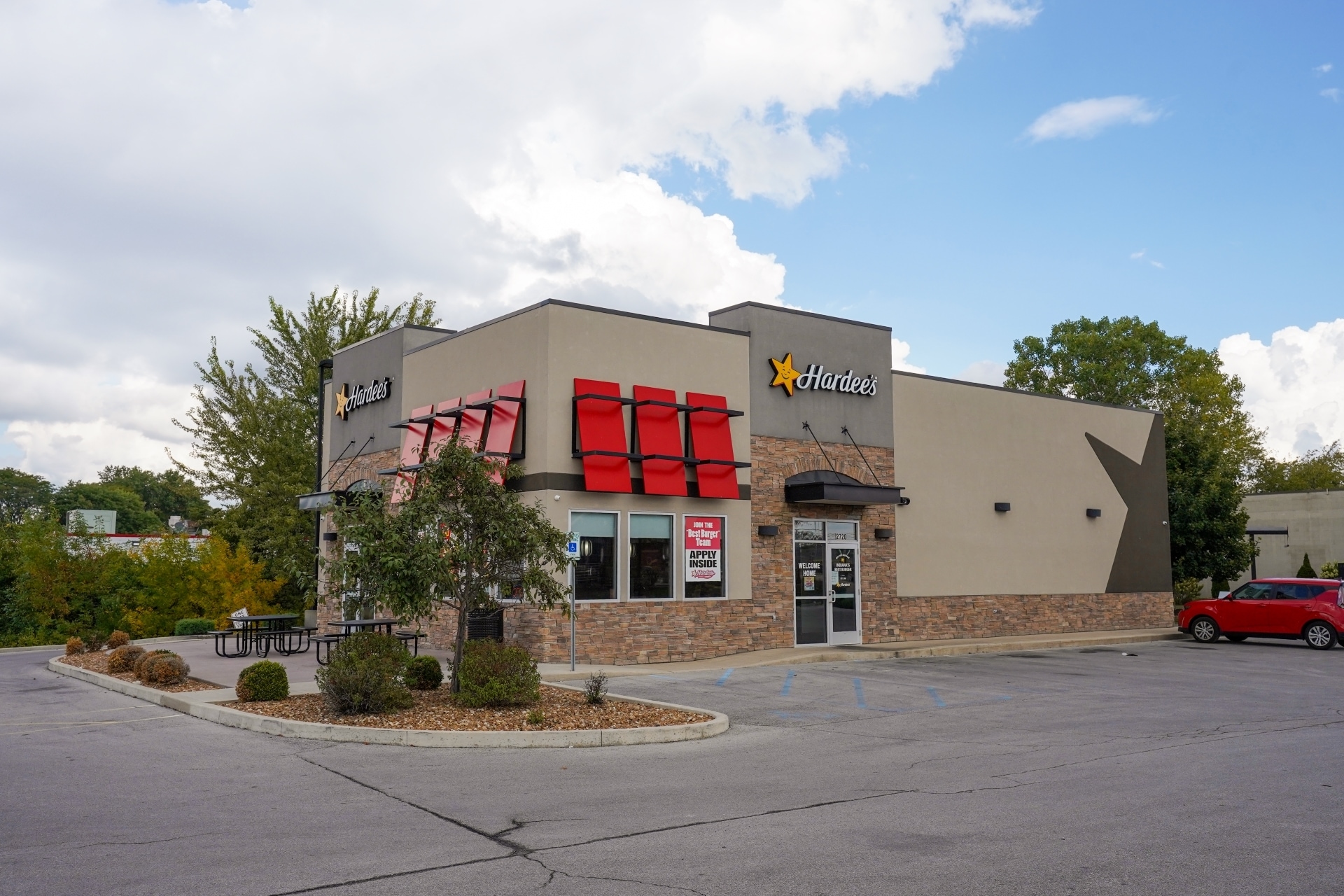 2720 Maplecrest Rd, Fort Wayne, IN for Sale