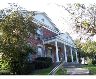 Dayton, OH Apartments - 3303 Riverside Dr