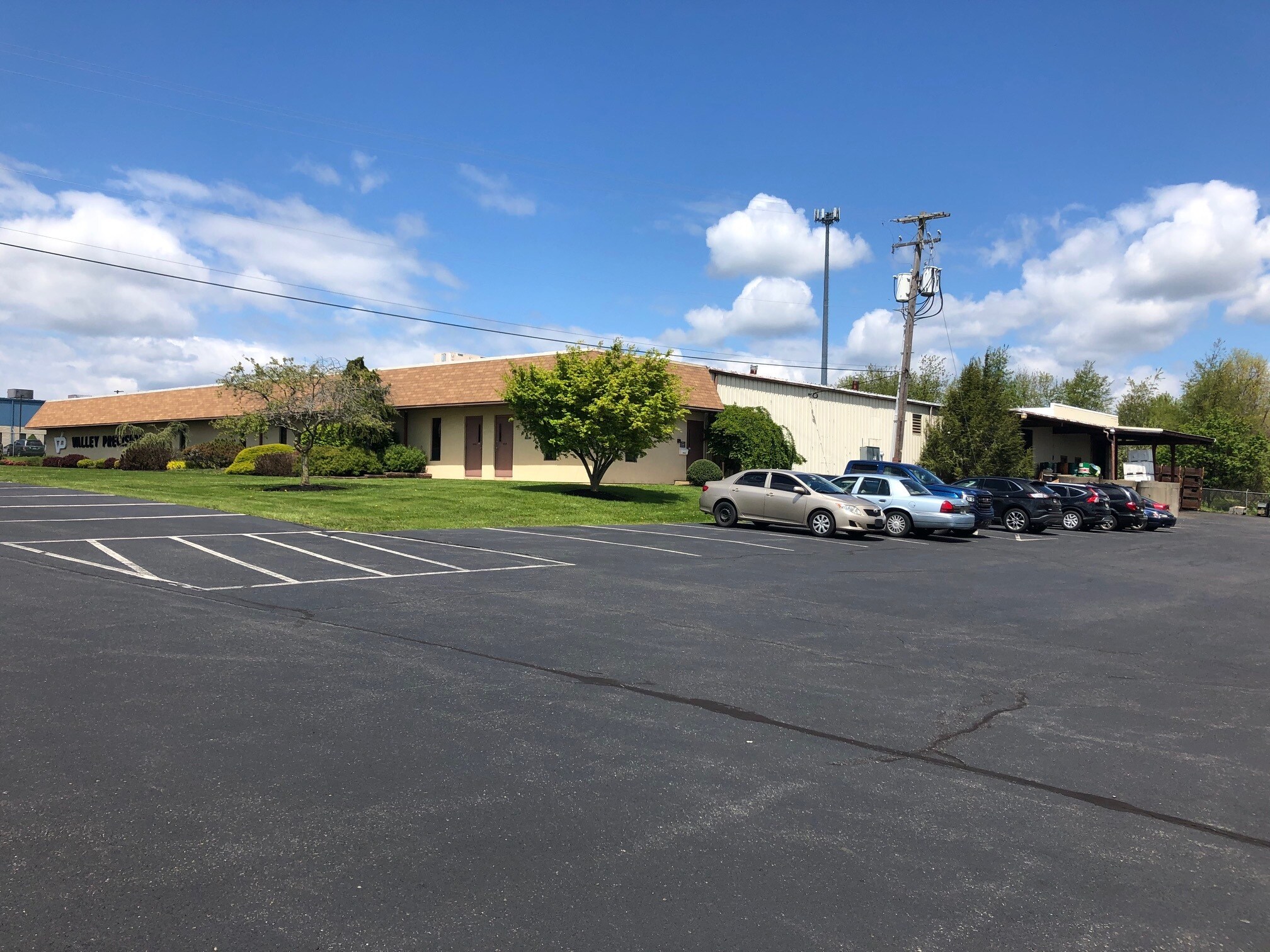 195 Penn Am Dr Quakertown, PA 18951 Industrial Property for Sale on