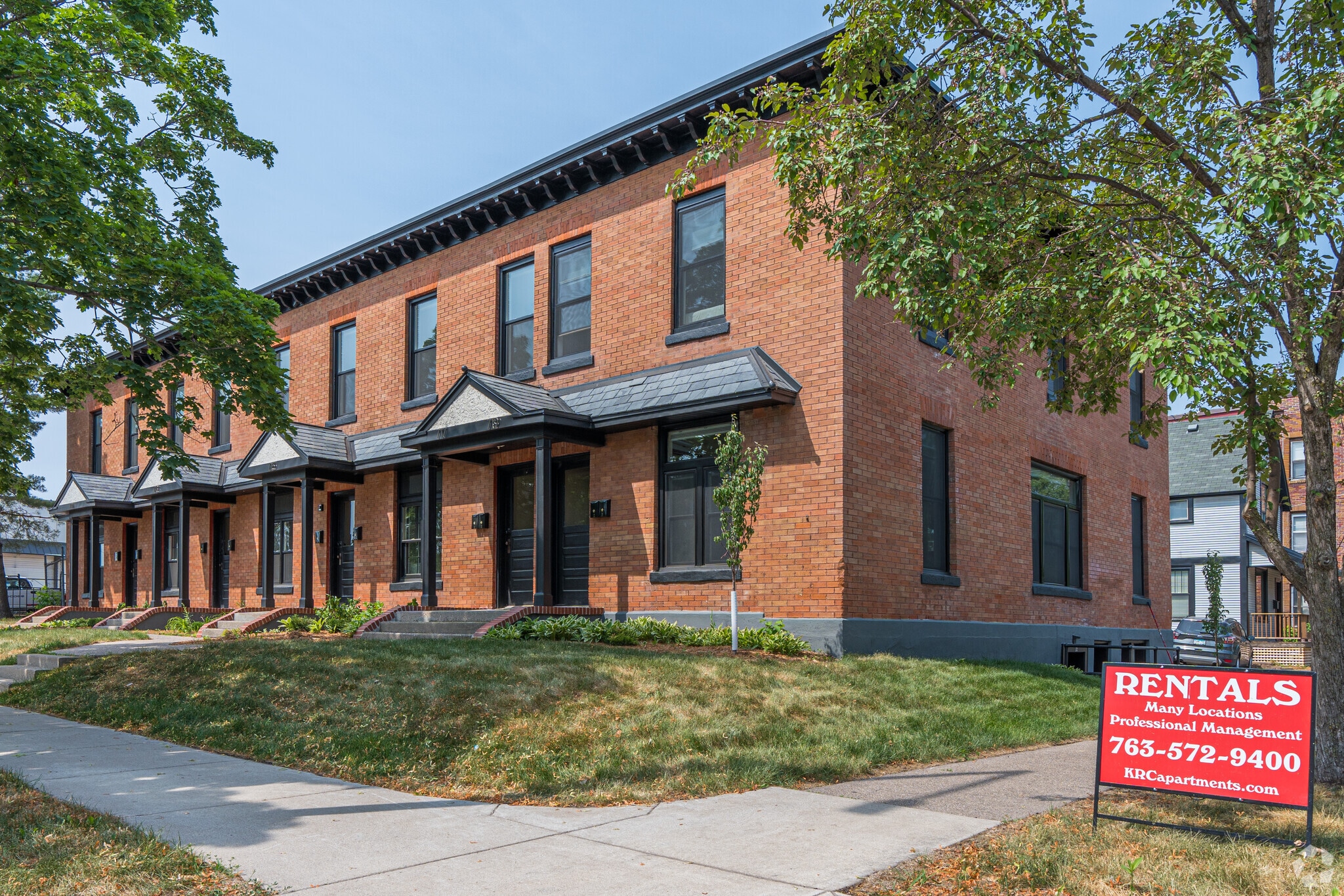 711 Glendale St, Saint Paul, MN for Sale