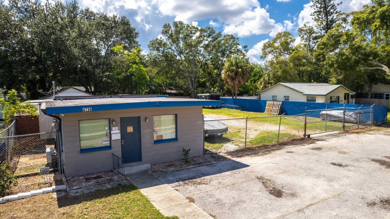 4736 Haines Rd N, Saint Petersburg, FL for Sale