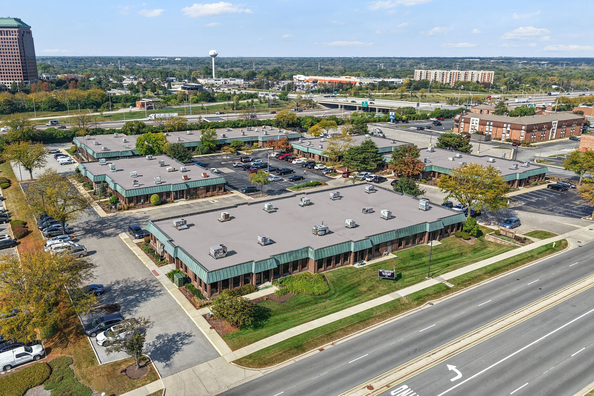 3030-3140 Finley Rd, Downers Grove, IL for Rent