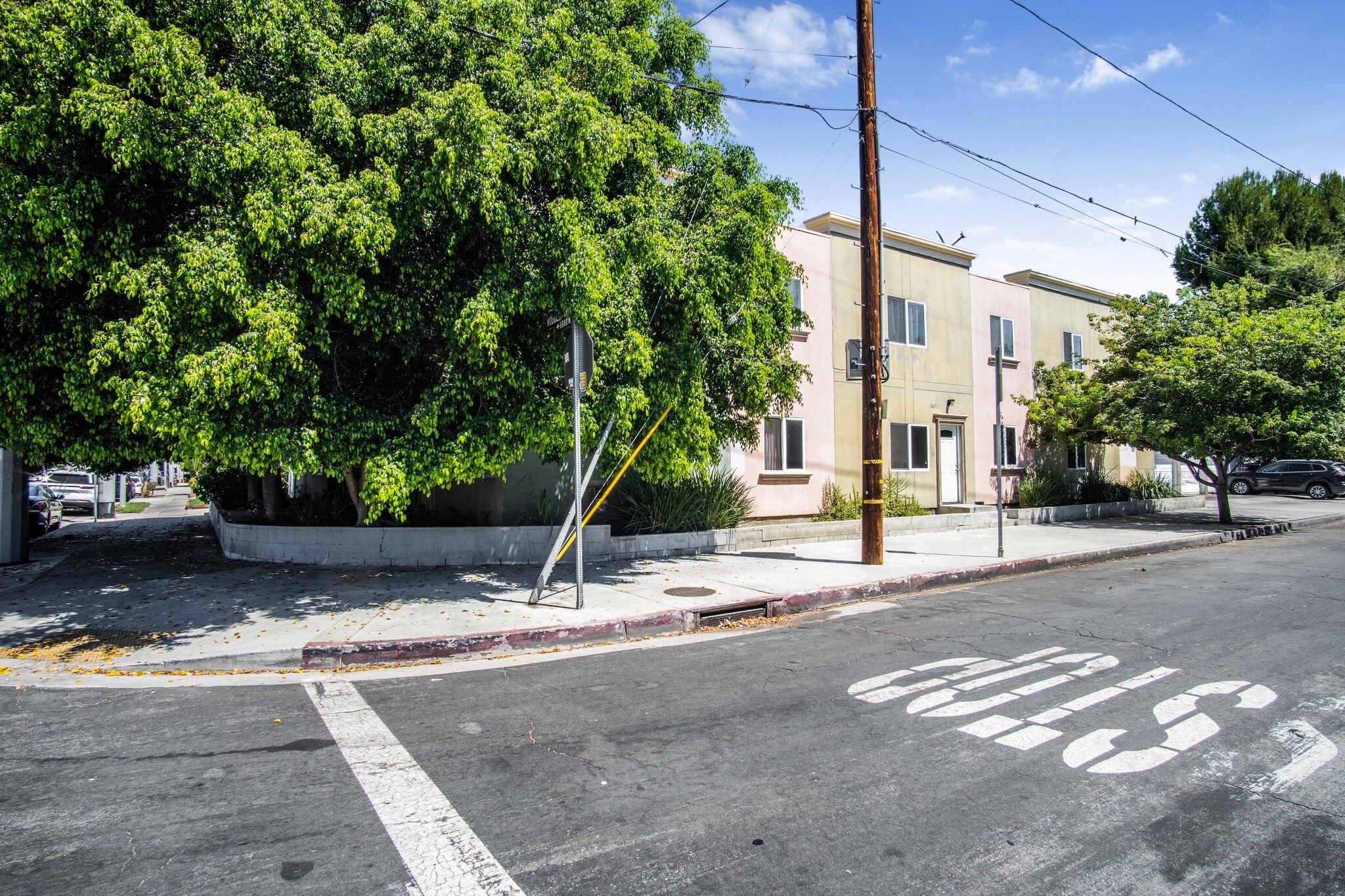 16057 Hartland St, Van Nuys, CA for Sale