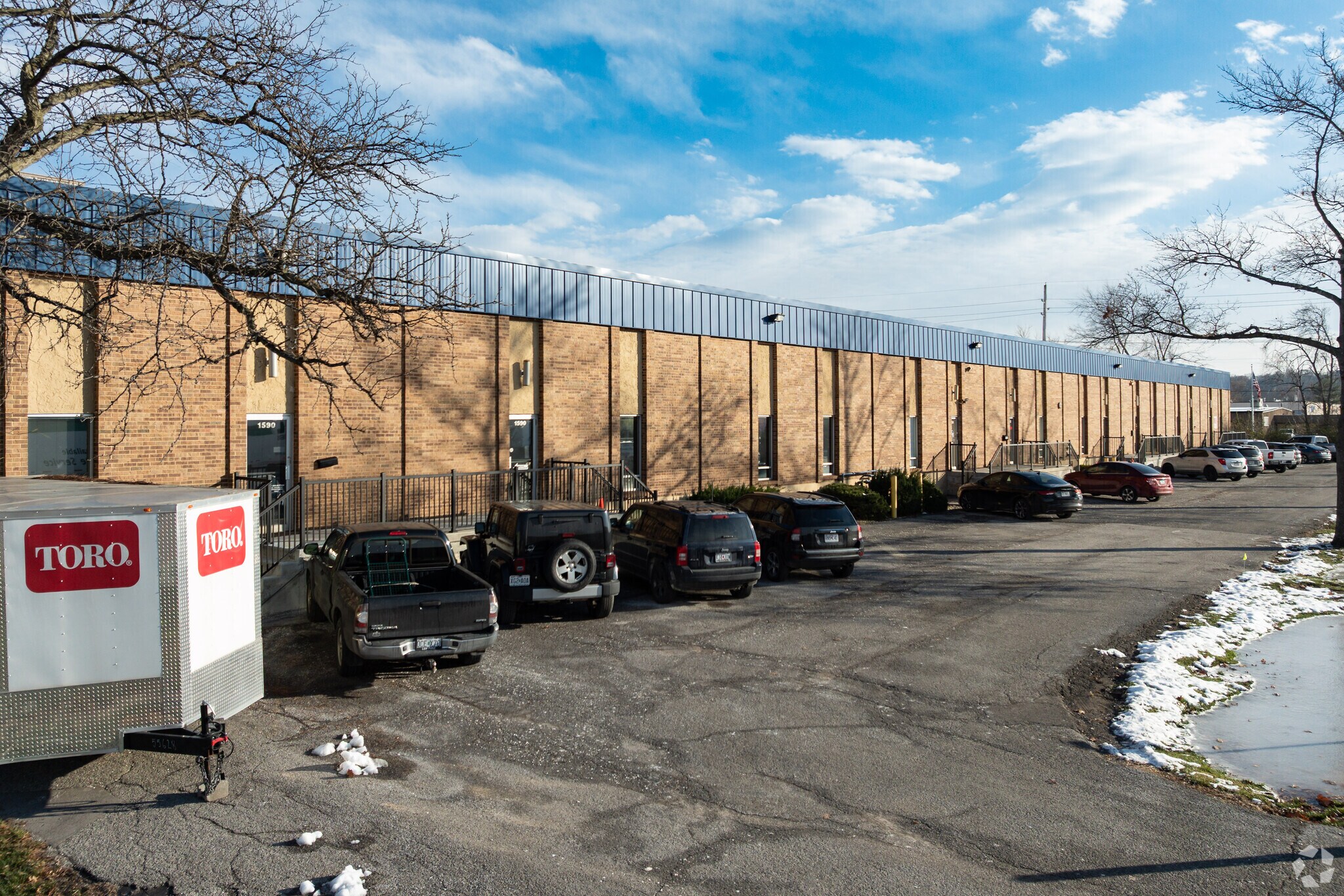 1560-1590 Fenpark Dr, Fenton, MO for Rent