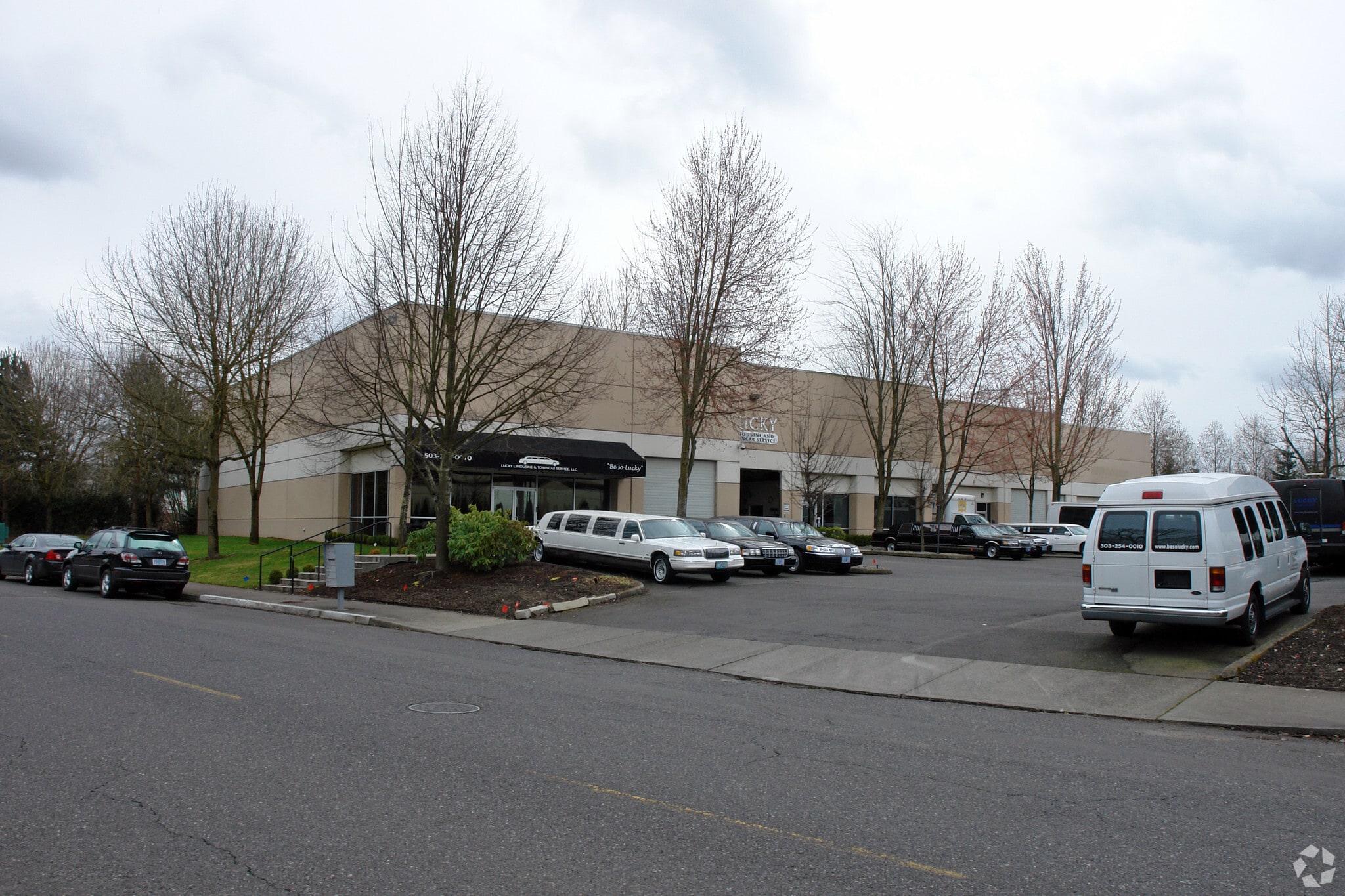 11824 NE Ainsworth Cir, Portland, OR for Rent