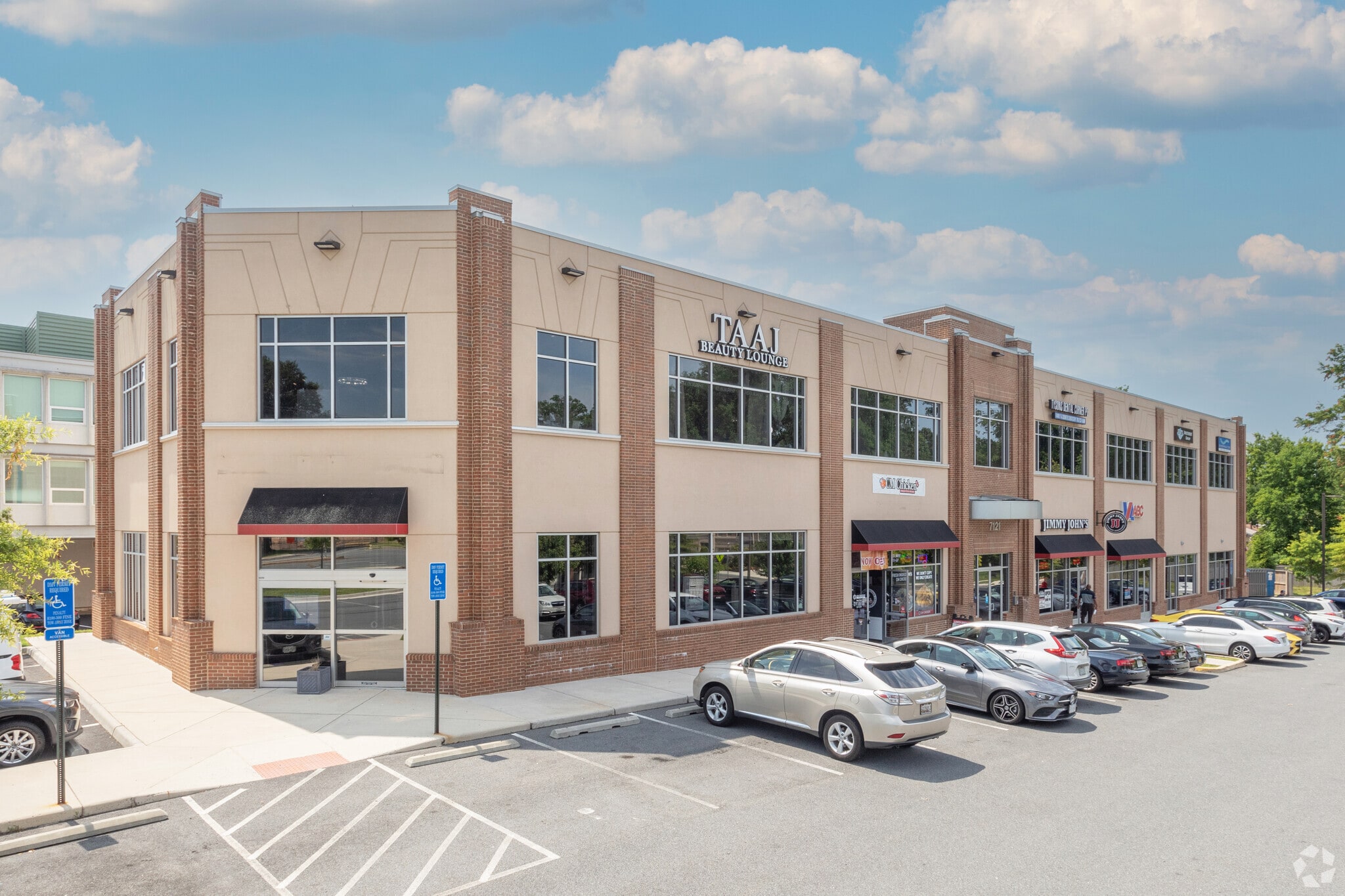 7121 Leesburg Pike, Falls Church, VA for Sale
