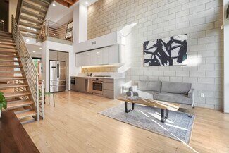 Los Angeles, CA undefined - 3450 Cahuenga Blvd W