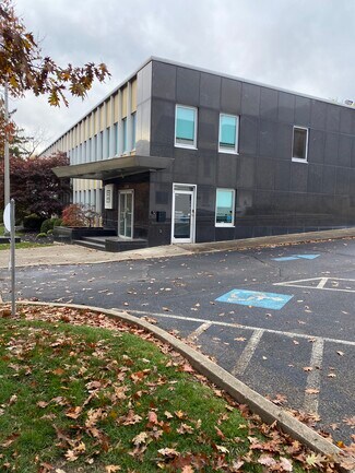 Cincinnati, OH Coworking Space - 2337 Victory Pky