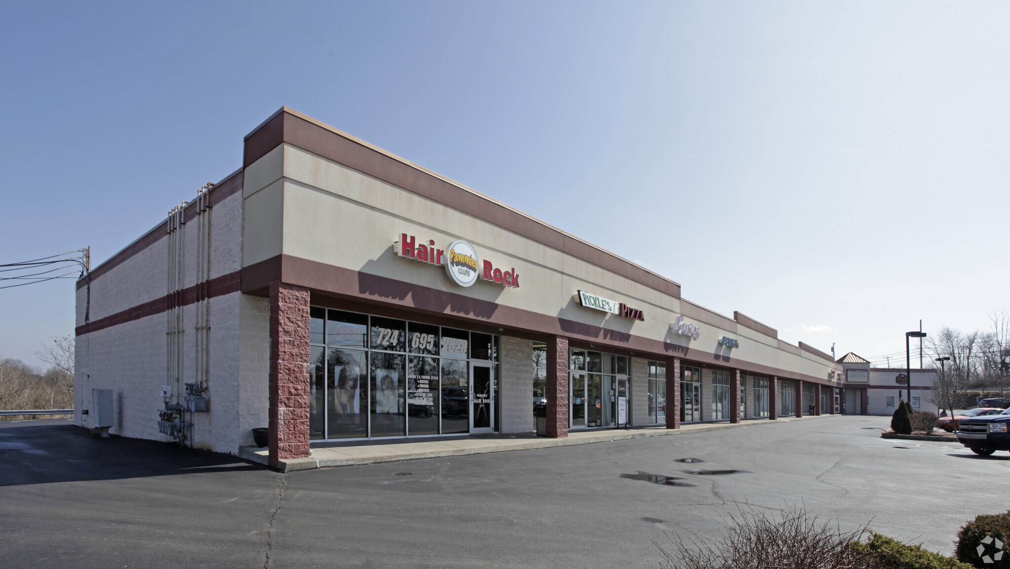 100 Imperial Plaza Dr, Imperial, PA for Rent