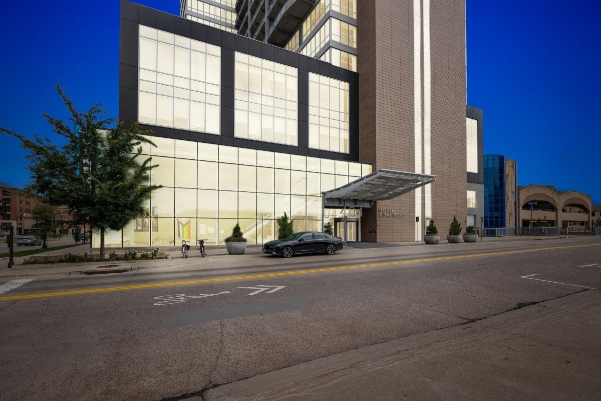 404 E College St, Iowa City, IA for Sale