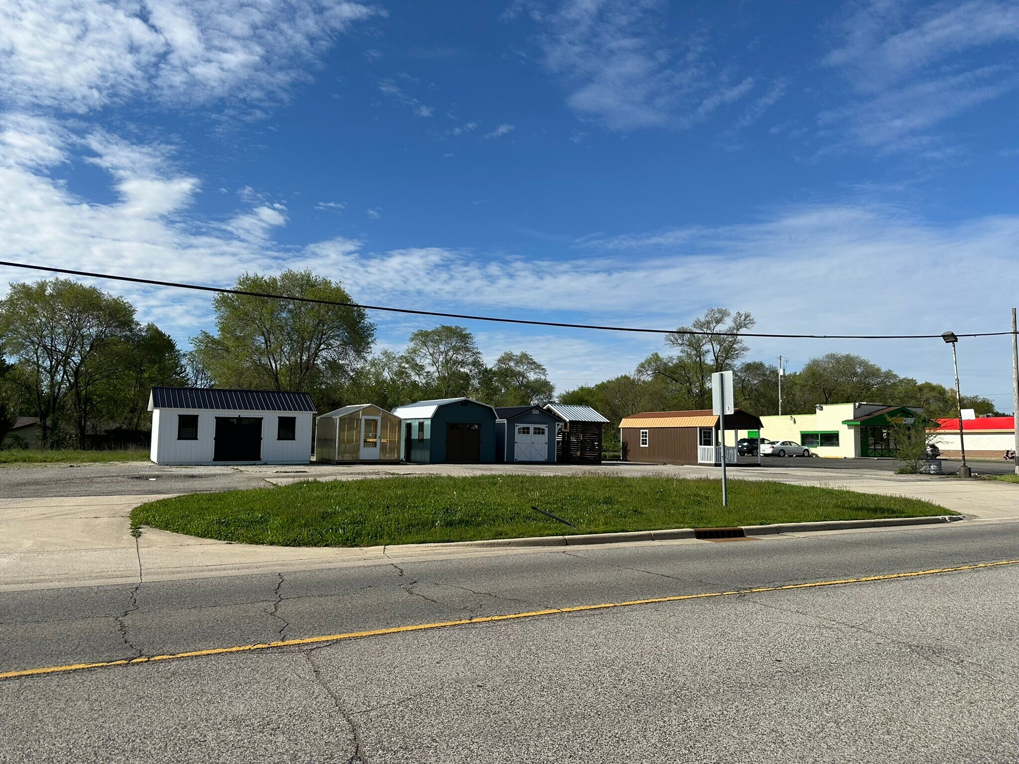 1661 W Lake St, Warsaw, IN for Sale