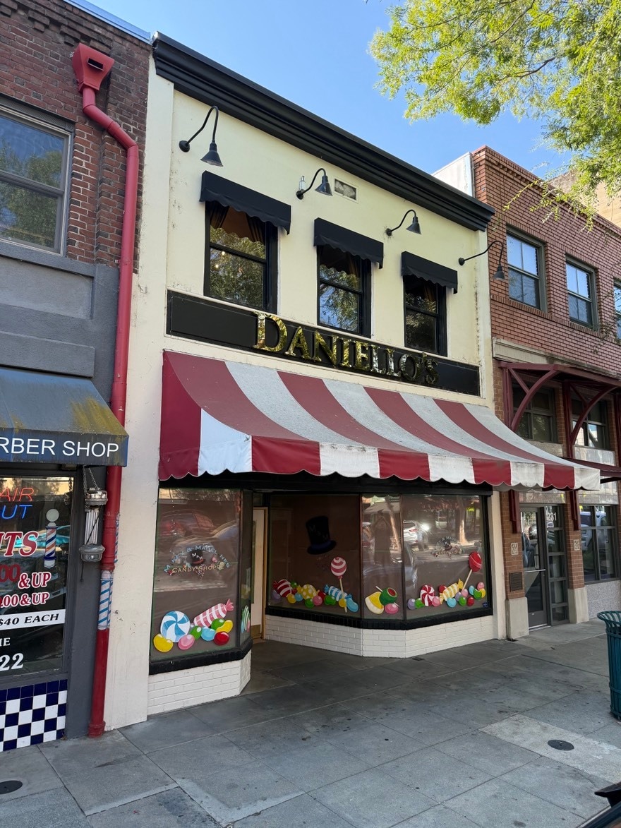 229 Vernon St, Roseville, CA for Sale