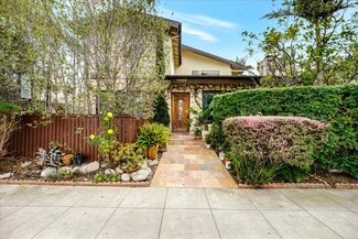 Playa Del Rey, CA Apartments - 7822 W Manchester Ave