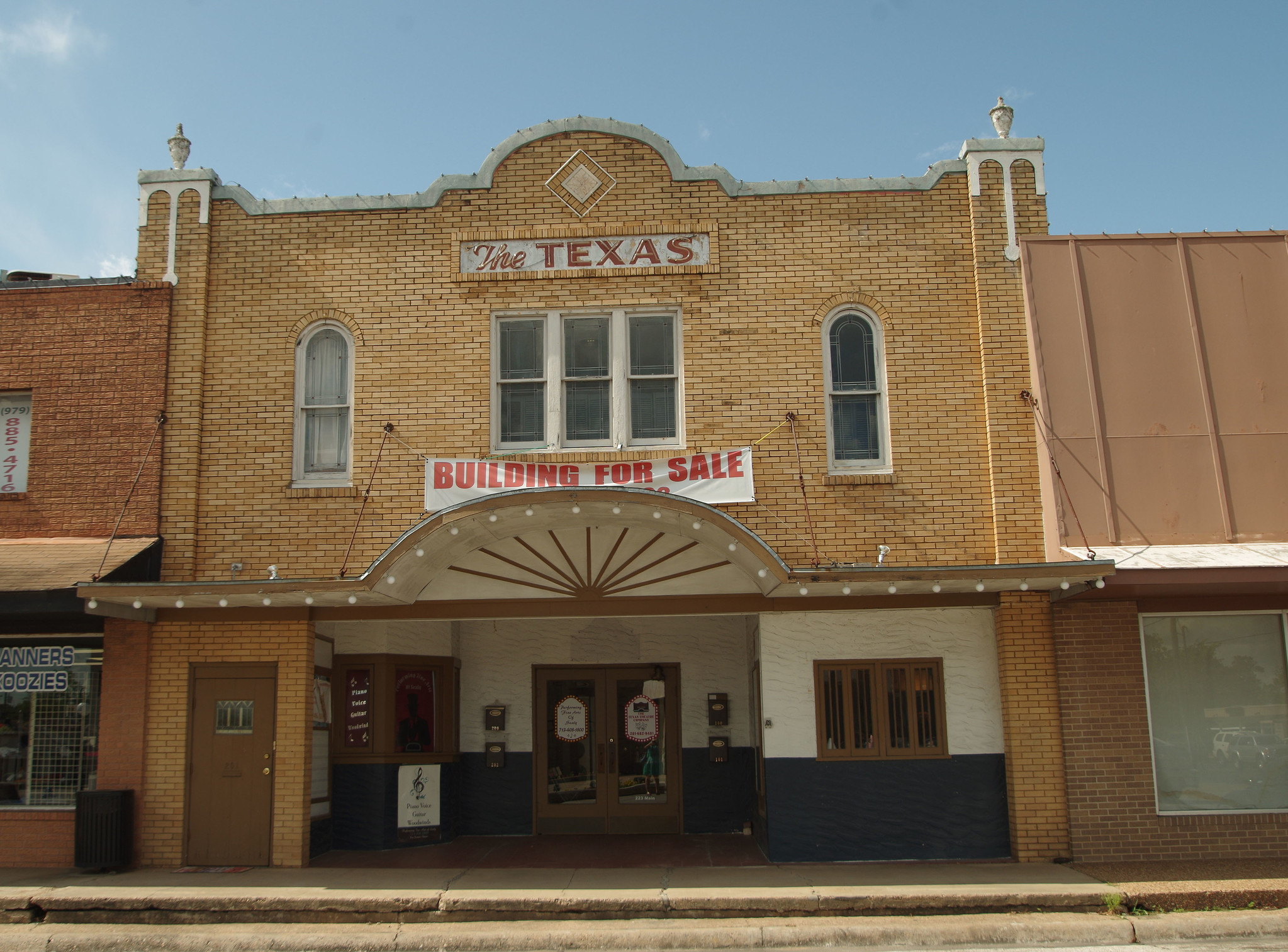 223 Main St, Sealy, TX for Rent