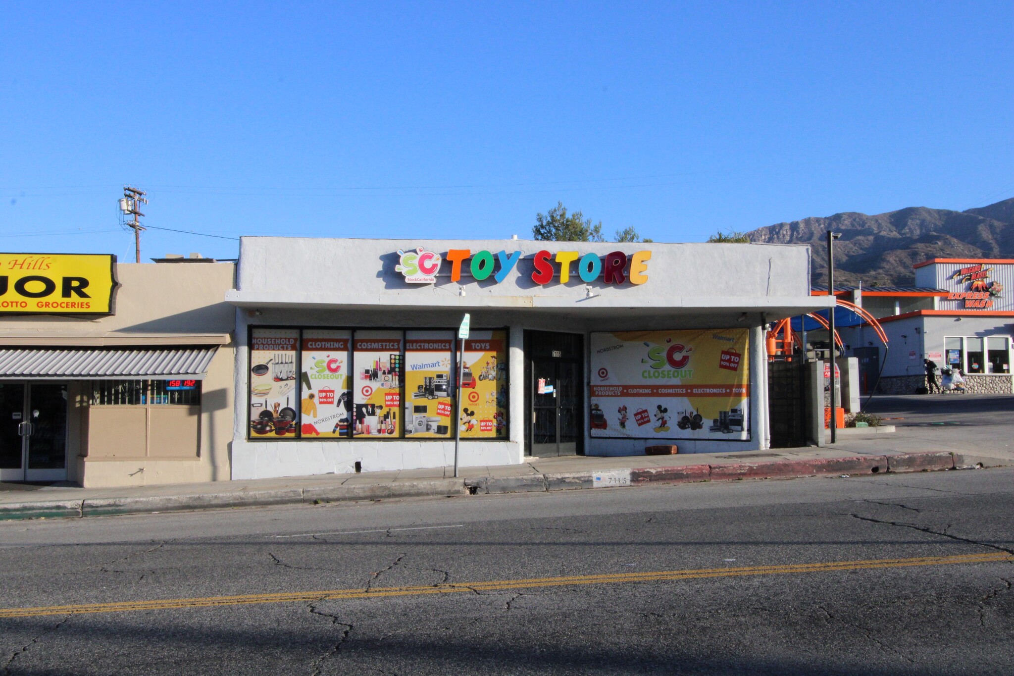 7115 Foothill Blvd, Tujunga, CA for Rent