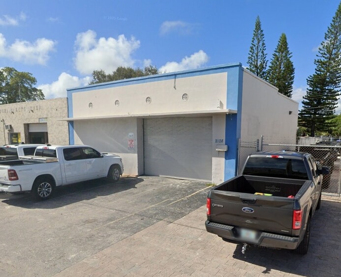 2108 N Dixie Hwy, Hollywood, FL for Rent