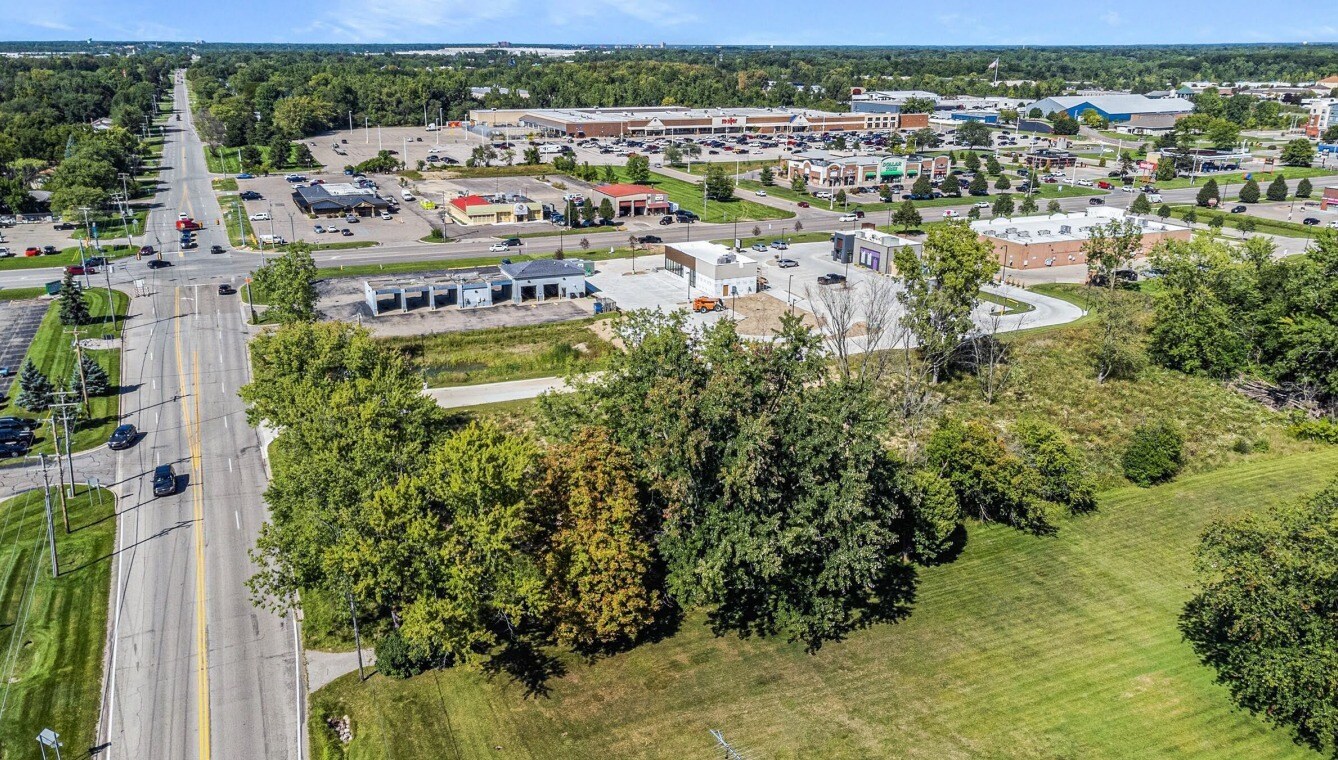 6049 Torrey Rd, Flint, MI for Sale