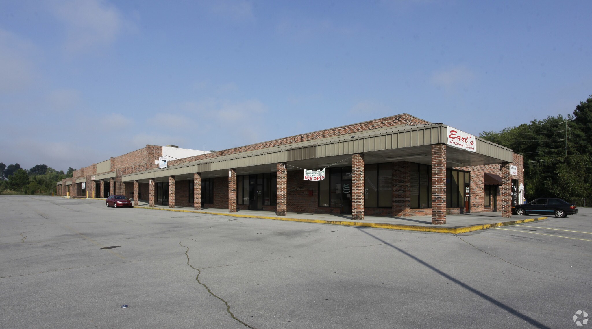 4540 W Stone Dr Kingsport, TN 37660 Retail Property for Lease on