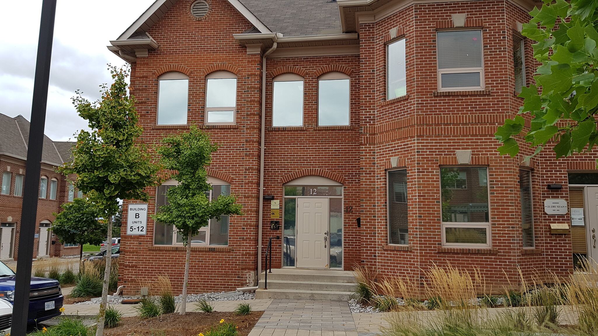 30 Wertheim Ct, Richmond Hill, ON for Rent