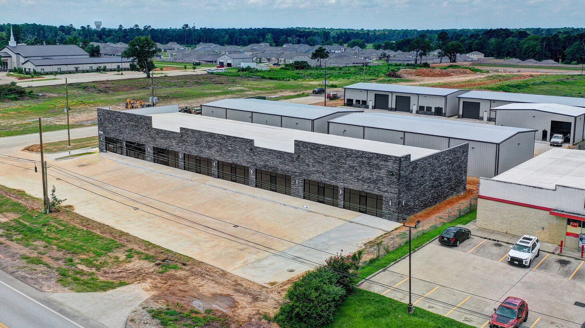 12261 Hwy 75 N, Willis, TX for Rent