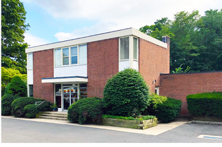 Wilton, CT Freestanding - 215 Danbury Rd