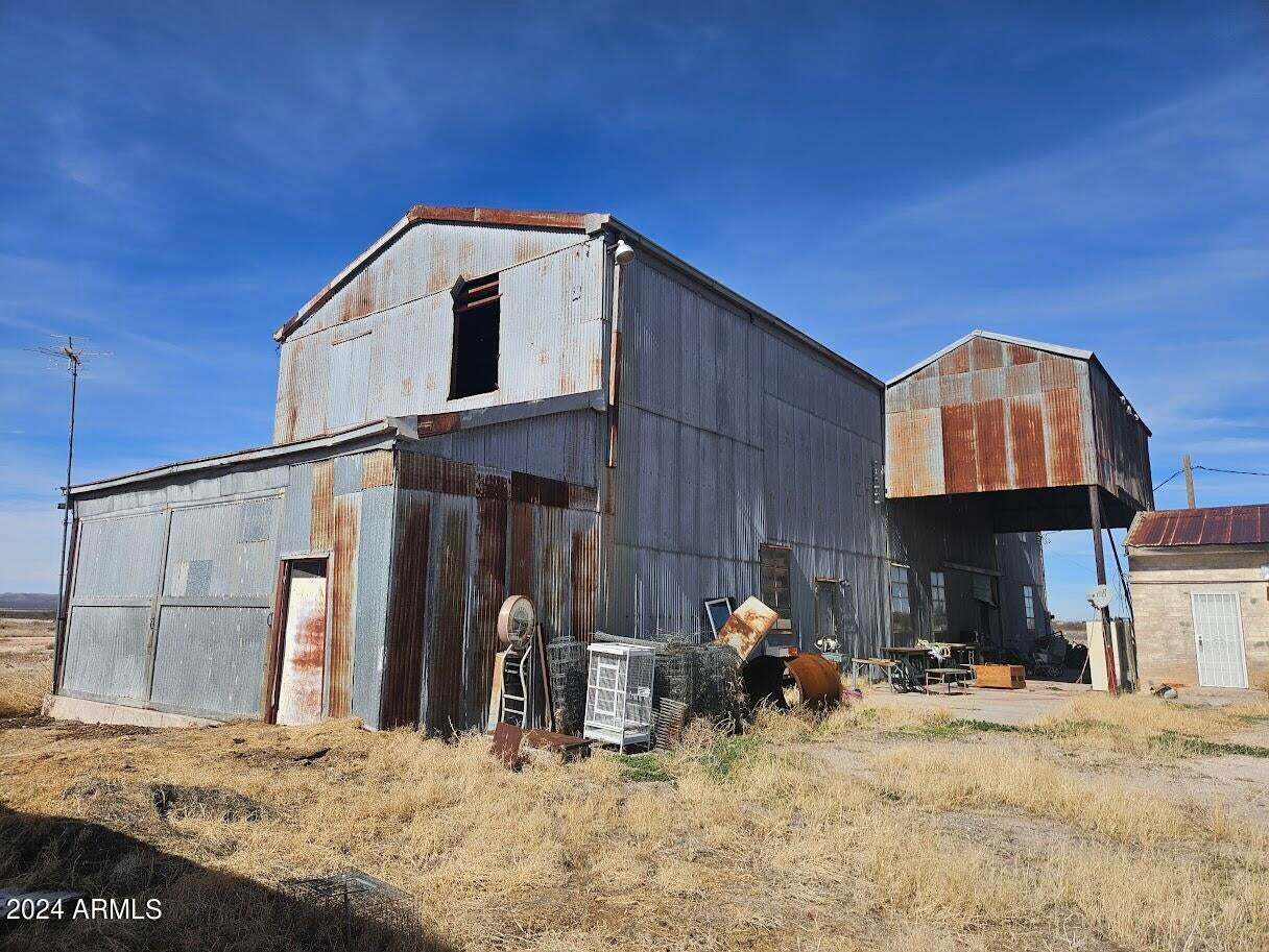 10162 N Central Rd, Elfrida, AZ for Sale