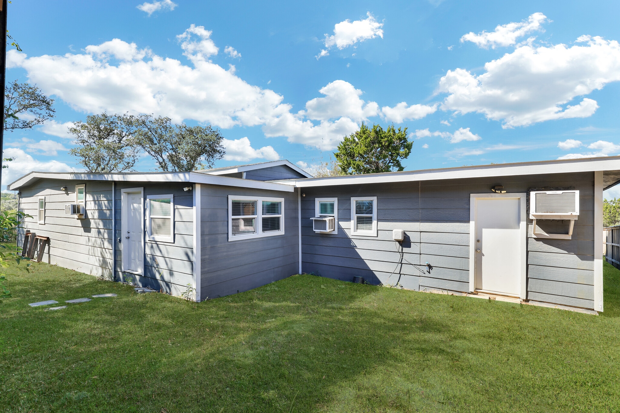 1016 E Borgfeld Dr, San Antonio, TX for Sale