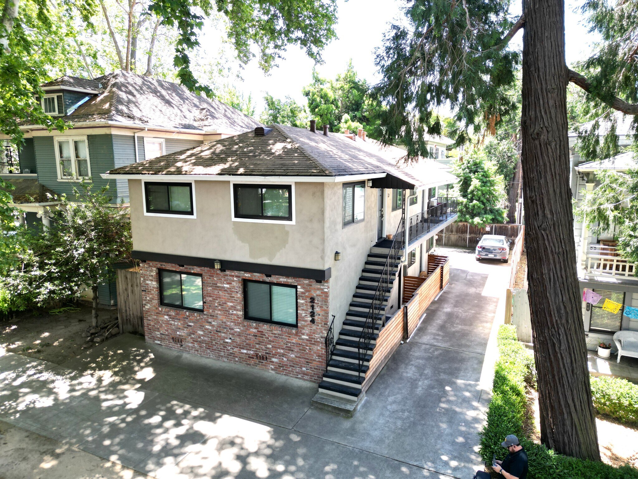 2124 H St, Sacramento, CA for Sale