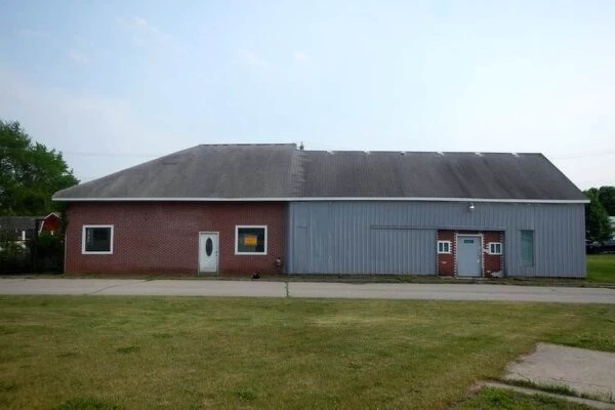4225 East St, Akron, MI for Sale