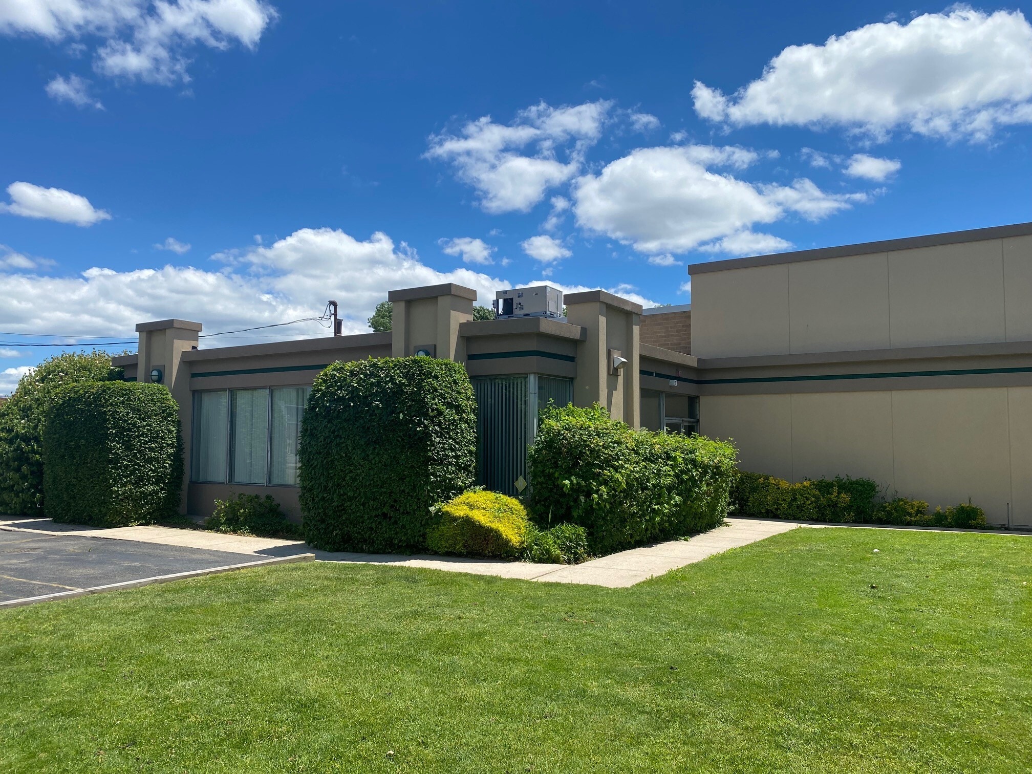 63-65 Austin Blvd, Commack, NY for Rent