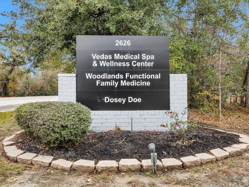 2626 Research Forest Dr, The Woodlands, TX for Rent