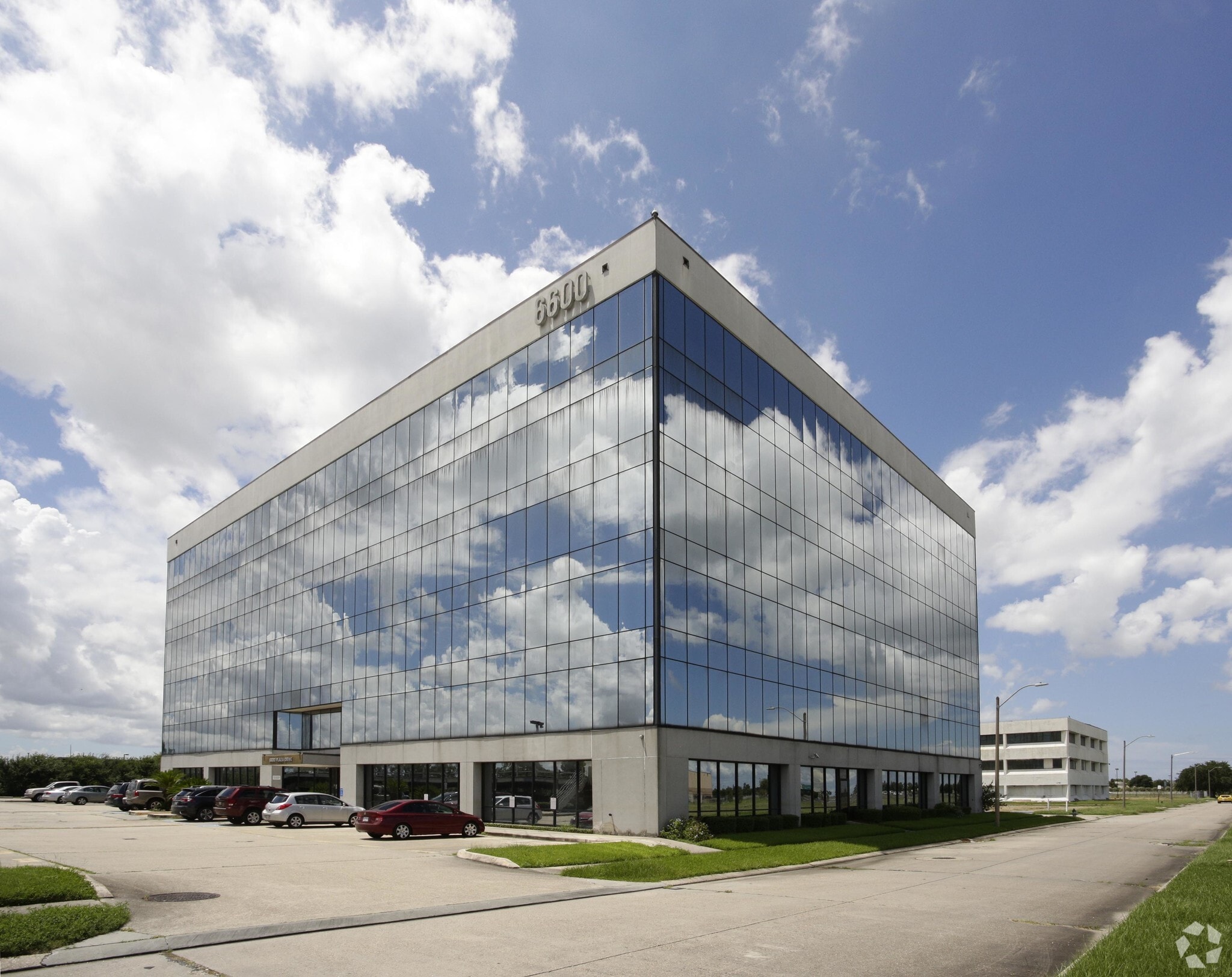 6600 Plaza Dr, New Orleans, LA for Rent