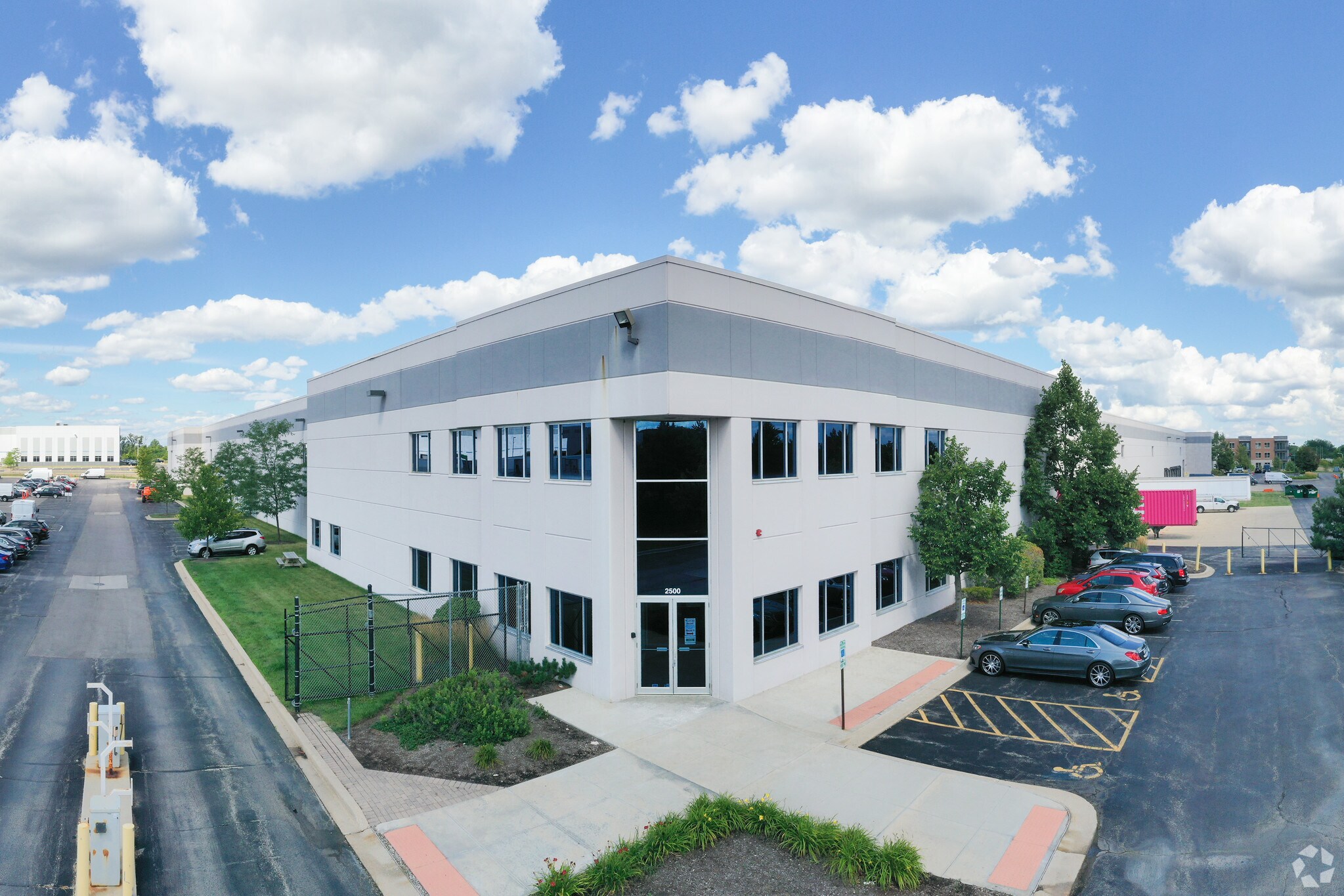 2450-2520 Northwest Pky, Elgin, IL for Rent