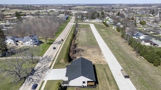 Maquoketa, IA Commercial - 401-435 Forrest Dr