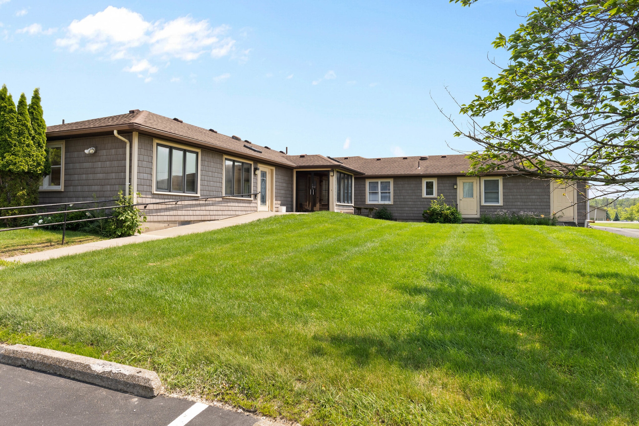 2640 Ridgeway Ave, Rochester, NY for Rent