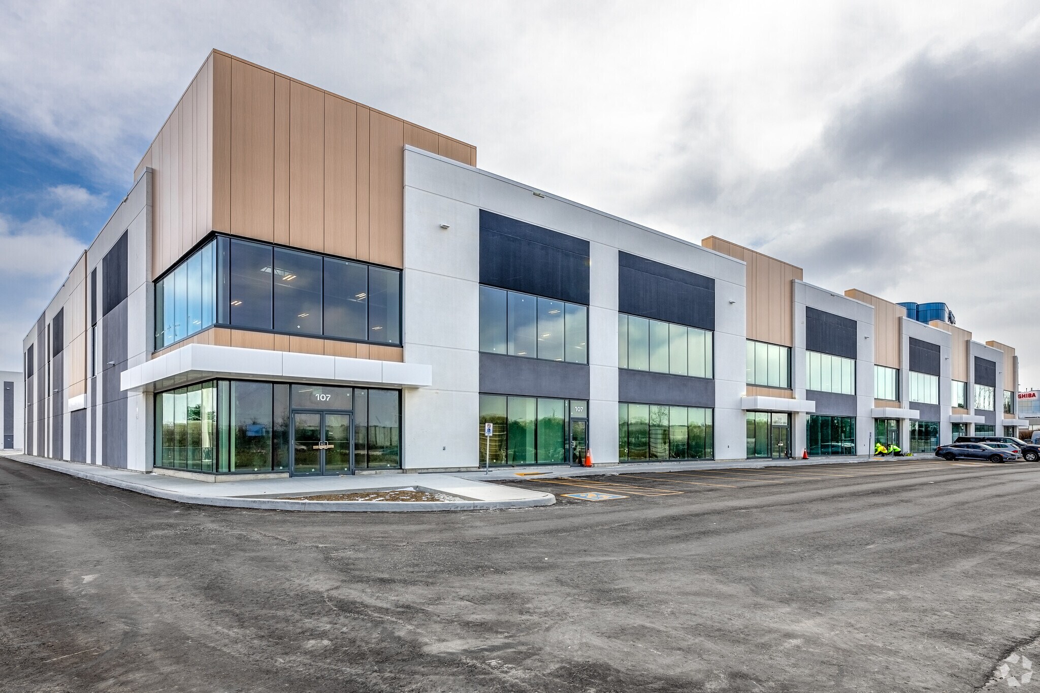 180-190 Allstate Pky, Markham, ON for Sale